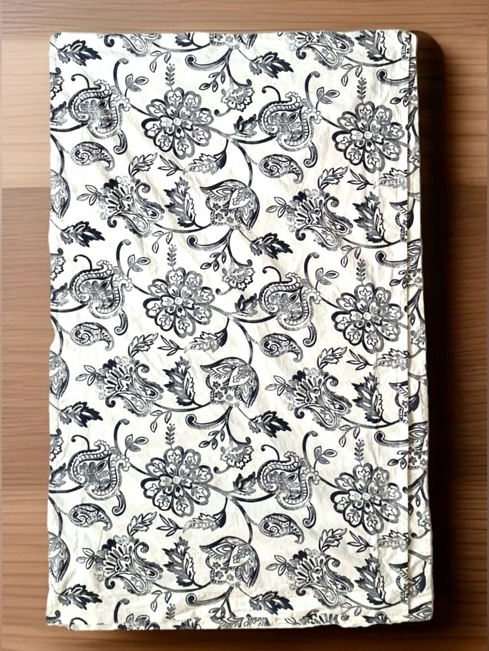 IKEA Junimagnolia Blue On White Floral Pillow Sham Standard Paisley SET OF 2